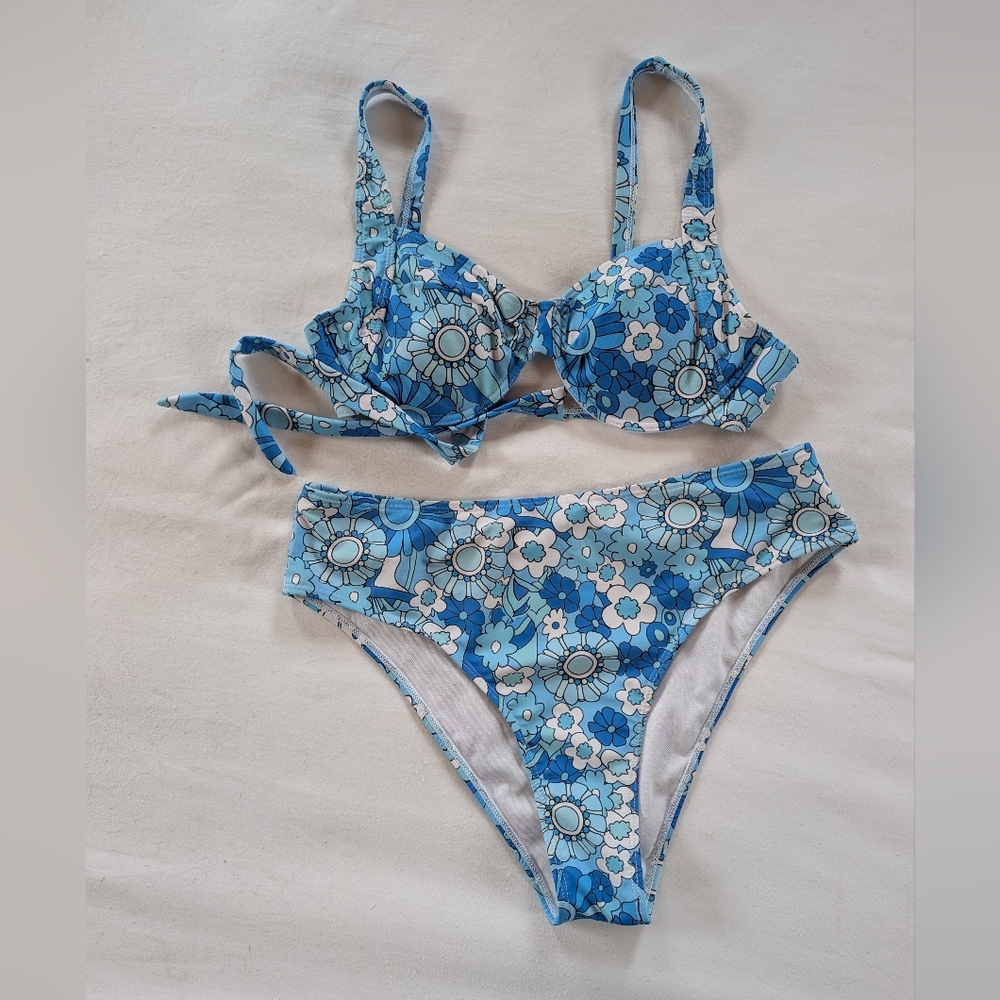 Floral Blue Bikini Set - Picture 2 of 4